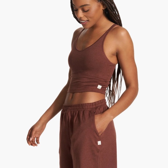 VUORI HALO PERFORMANCE CROP IN Cedar Heather Color Size Large NWT - Picture 4 of 10